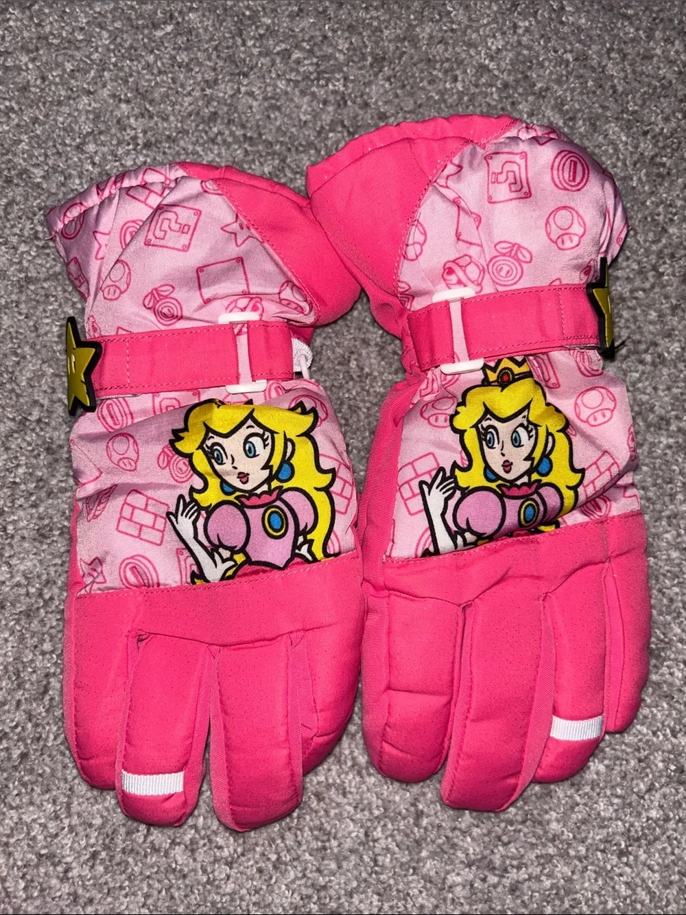 Super Mario Brothers Princess Peach Girls’ (6) Clothes